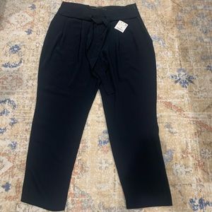 Navy blue Zara ankle pants with belt